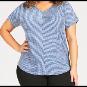 SALE! NWT Avenue V-Neck